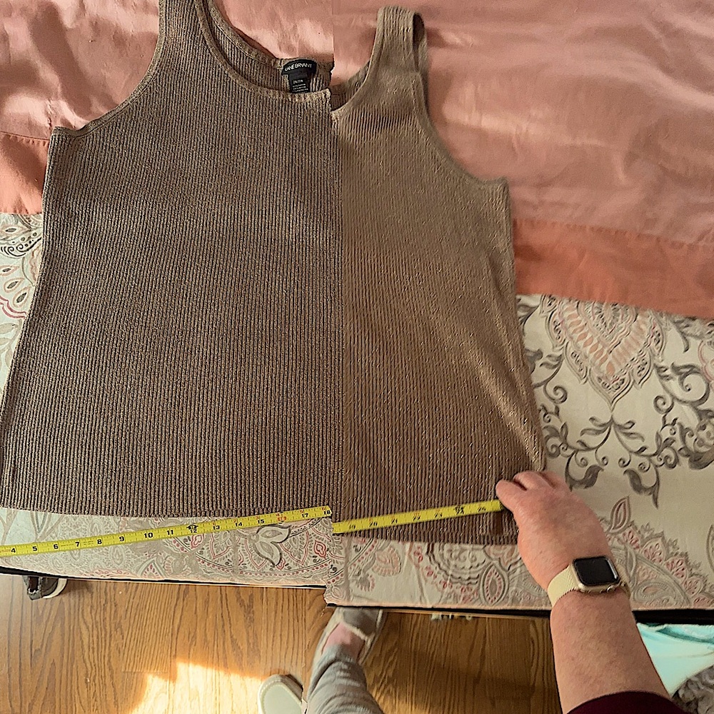 Gorgeous sweater tank layering piece size 26/28 Lane Bryant!